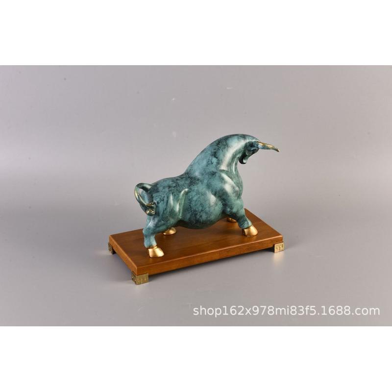热销创意树脂斗牛售楼处样本房摆件桌面书柜书架工艺品装饰品动物