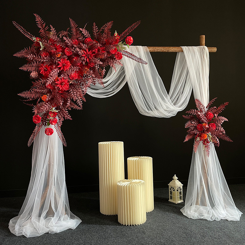 婚庆摆件木桩门拱门草坪户外婚礼木头架子花门布置树桩背景森系