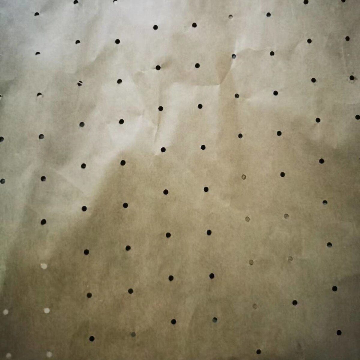 纸厂批发透气纸用打孔牛皮纸电脑裁床打孔服装复卷打孔牛皮纸