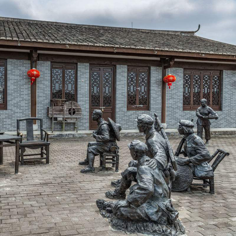 民风户外现代铸铜人物雕塑定制铜雕玻璃钢文化广场大型民俗大摆件