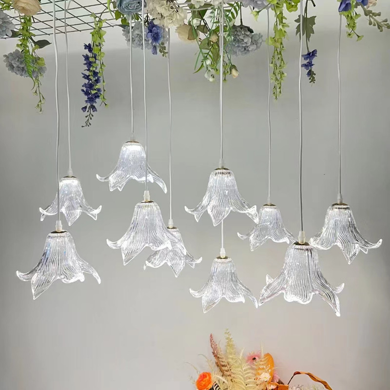 新款婚庆道具网红玉兰花吊串紫荆花吊顶灯酒店婚礼堂舞台背景装饰