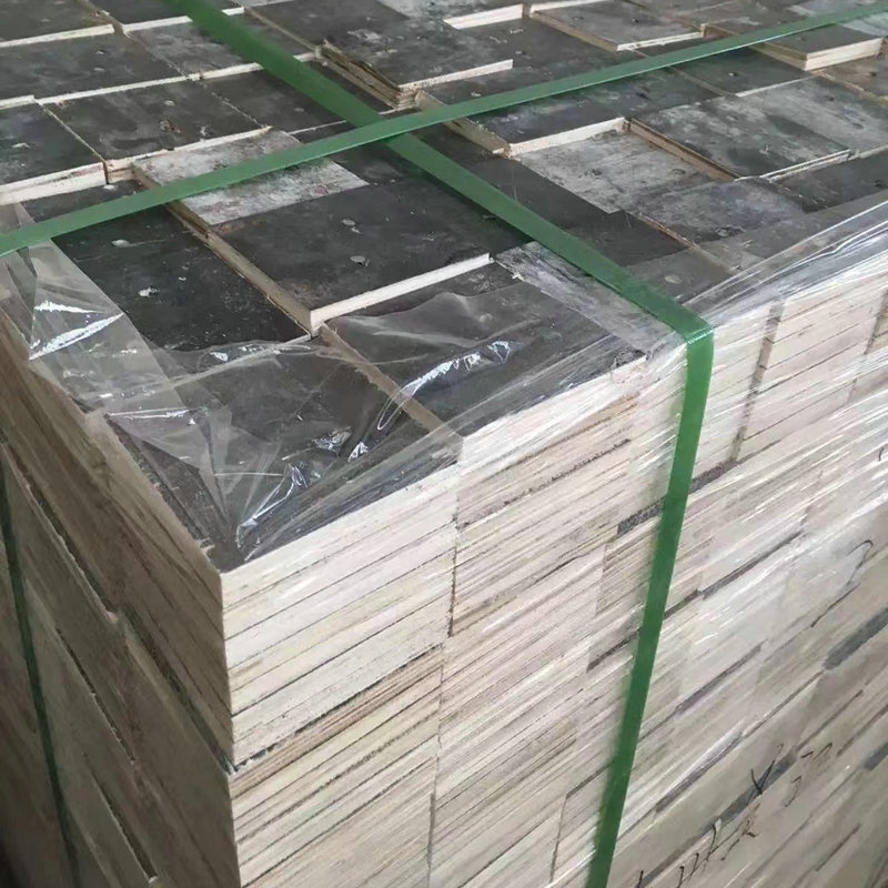 热销旧模板木墩支持拿样厂家供方形孔木方多层板托盘垫木应带脚木