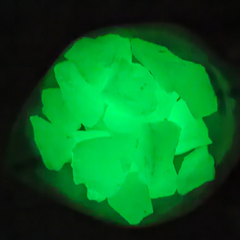 厂家供应夜光石发光造景用夜光石铺路公园石子水族鱼缸造景石