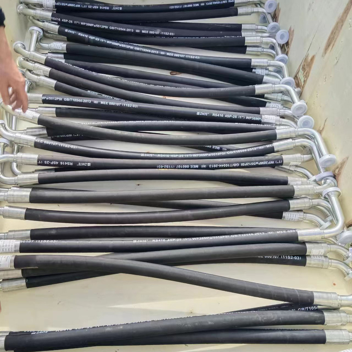 加工高压钢丝编织胶管矿用高压油管压油管液压胶管高压胶管总成