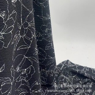 厂家新品涤氨绉布时尚花花型大复古新中式服装面料