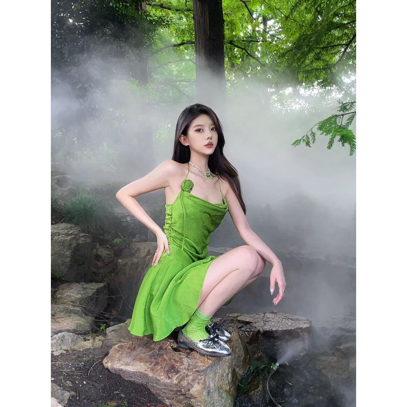 独特绝美挂脖别致漂亮吊带连