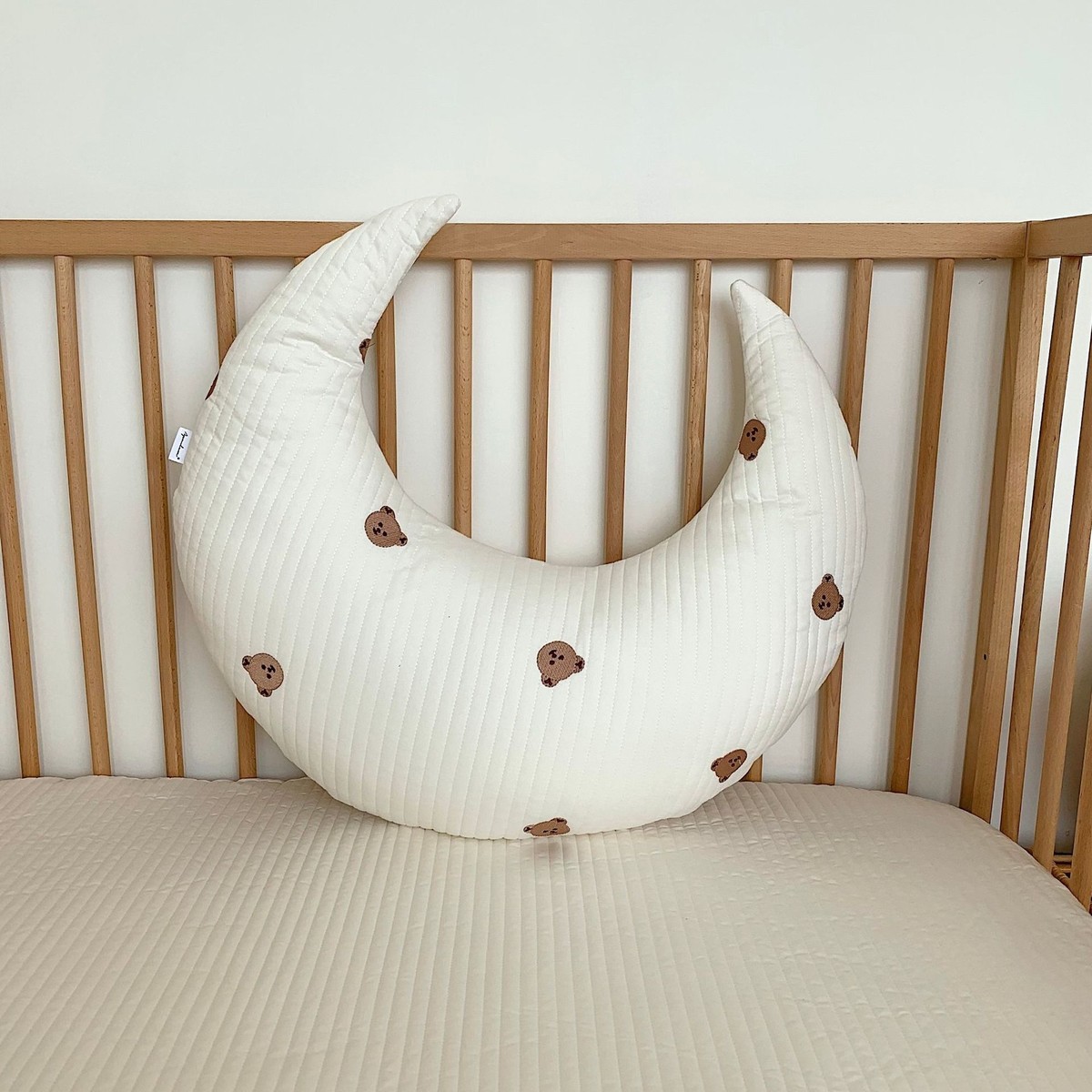 ins北欧全棉水洗棉靠垫夹棉绗缝刺绣拍摄道具小樱桃熊宝宝抱枕