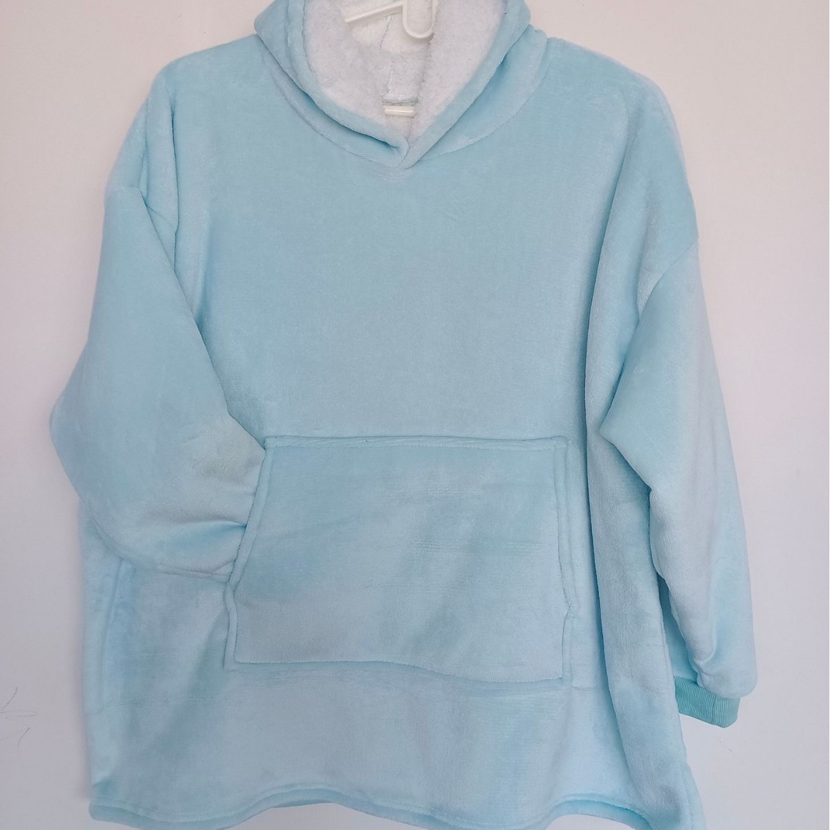 毛毯连帽衫冬季加绒服套头毯保暖沙发电视毯绒毯御寒抓绒法兰绒