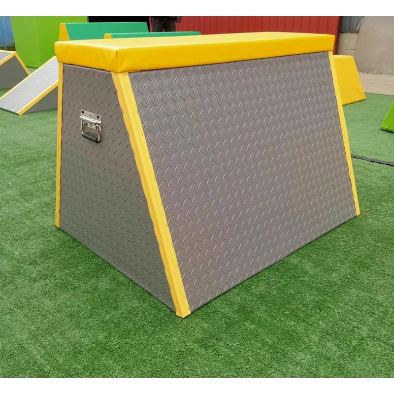 热销儿童体适能木质跑酷训练教具器材面双曲面跑酷墙单曲组合跑酷