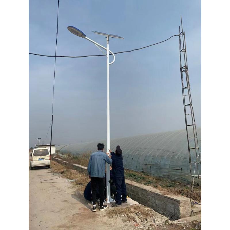 新农村建设高亮大功率天宝太阳能路灯市政道路照明6ledl8米米批发