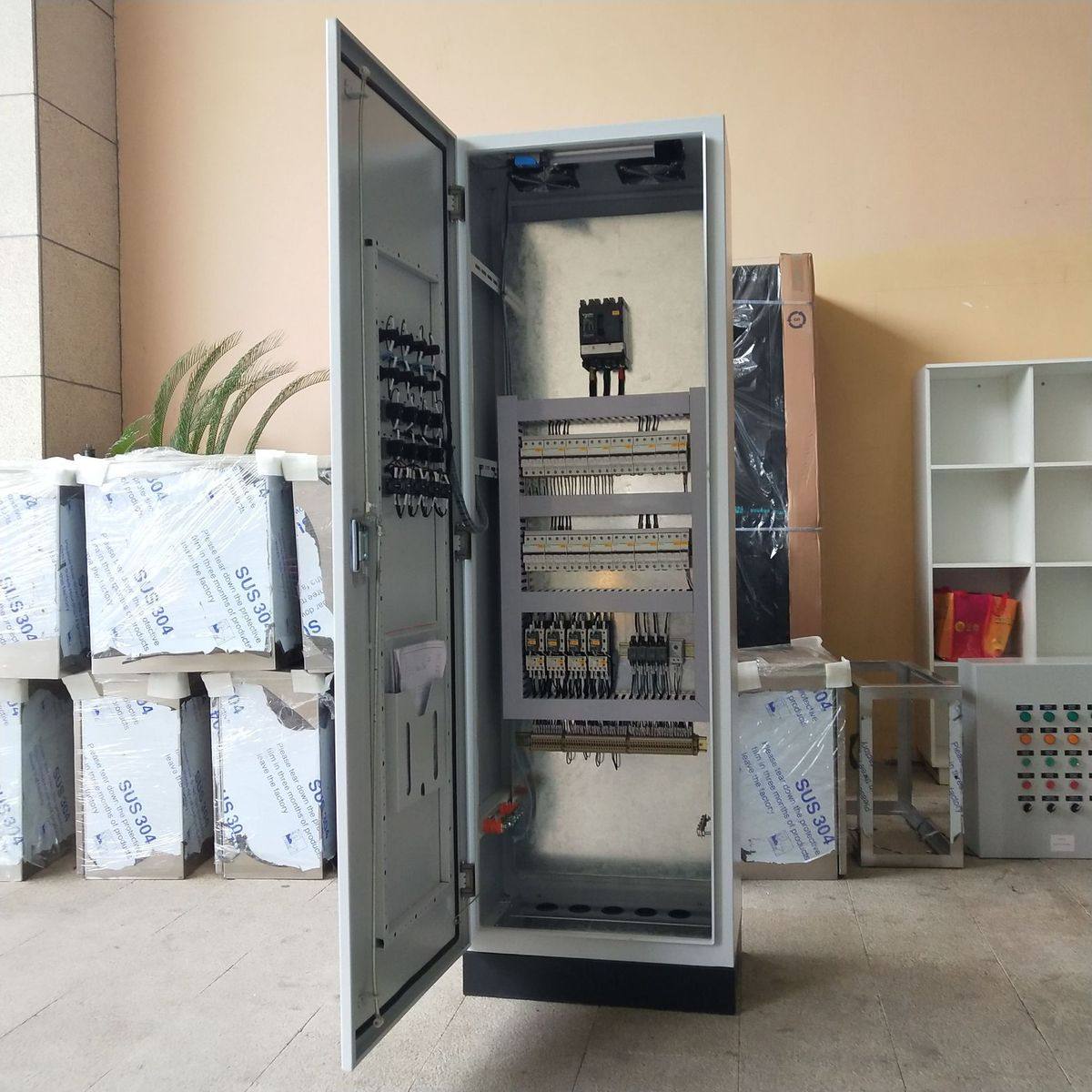 热销厂家直供配电柜配电箱单门