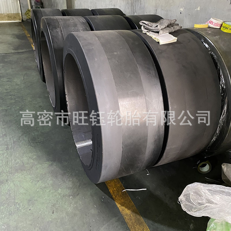 供应40×60×30压配式实心轮胎28*12*2236*10*30光面拖车轮胎