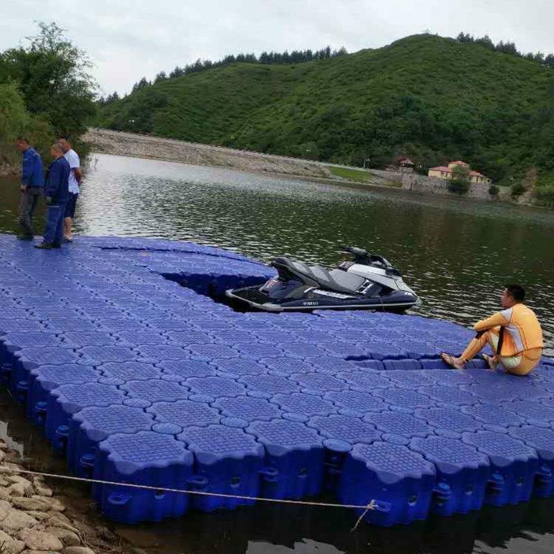 热销美观耐用泳池浮筒平台水上浮筒水上帆船浮筒码头水上工程建设