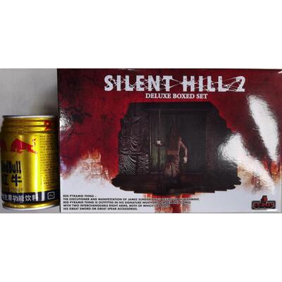 热销mezco蚂蚁寂静岭silenthill套装护士三角头屠夫鬼脸人偶模型