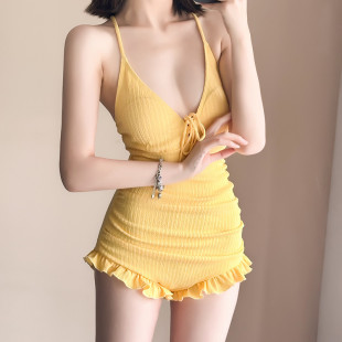 速发高货甜美小清新黄色少女三角连体泳衣女显瘦遮肉小胸性感深V