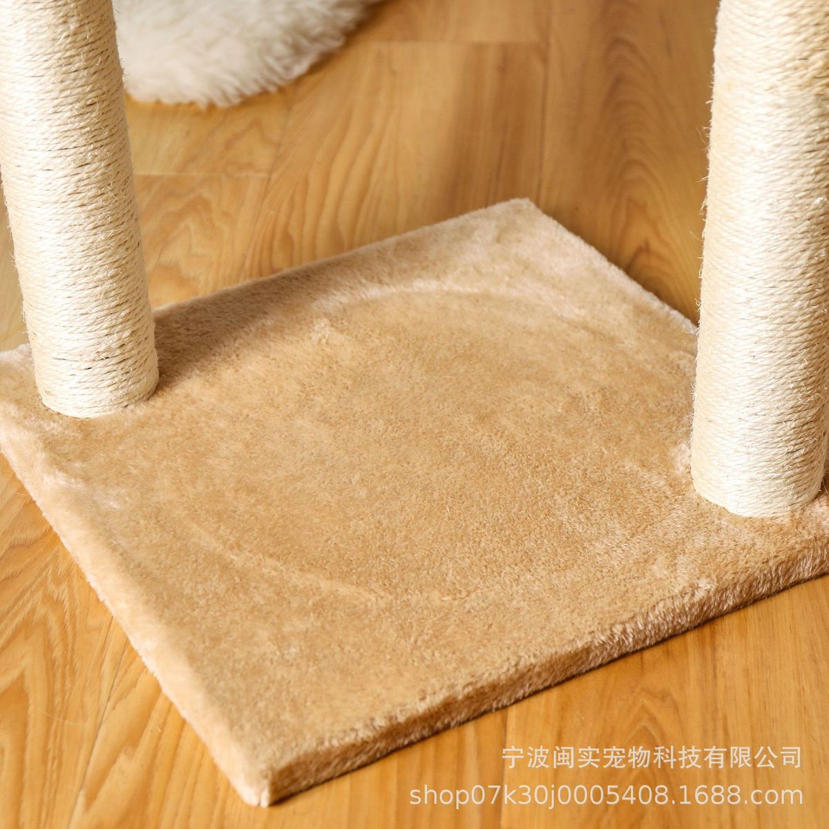 经典爆款猫爬架定制批发小型猫窝剑麻猫抓柱宠物猫咪用品亚克力