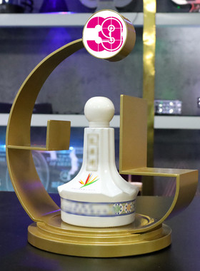 金属烤漆白酒酒座洋酒展示架品鉴会酒具颜值高摆台白酒洋酒底座