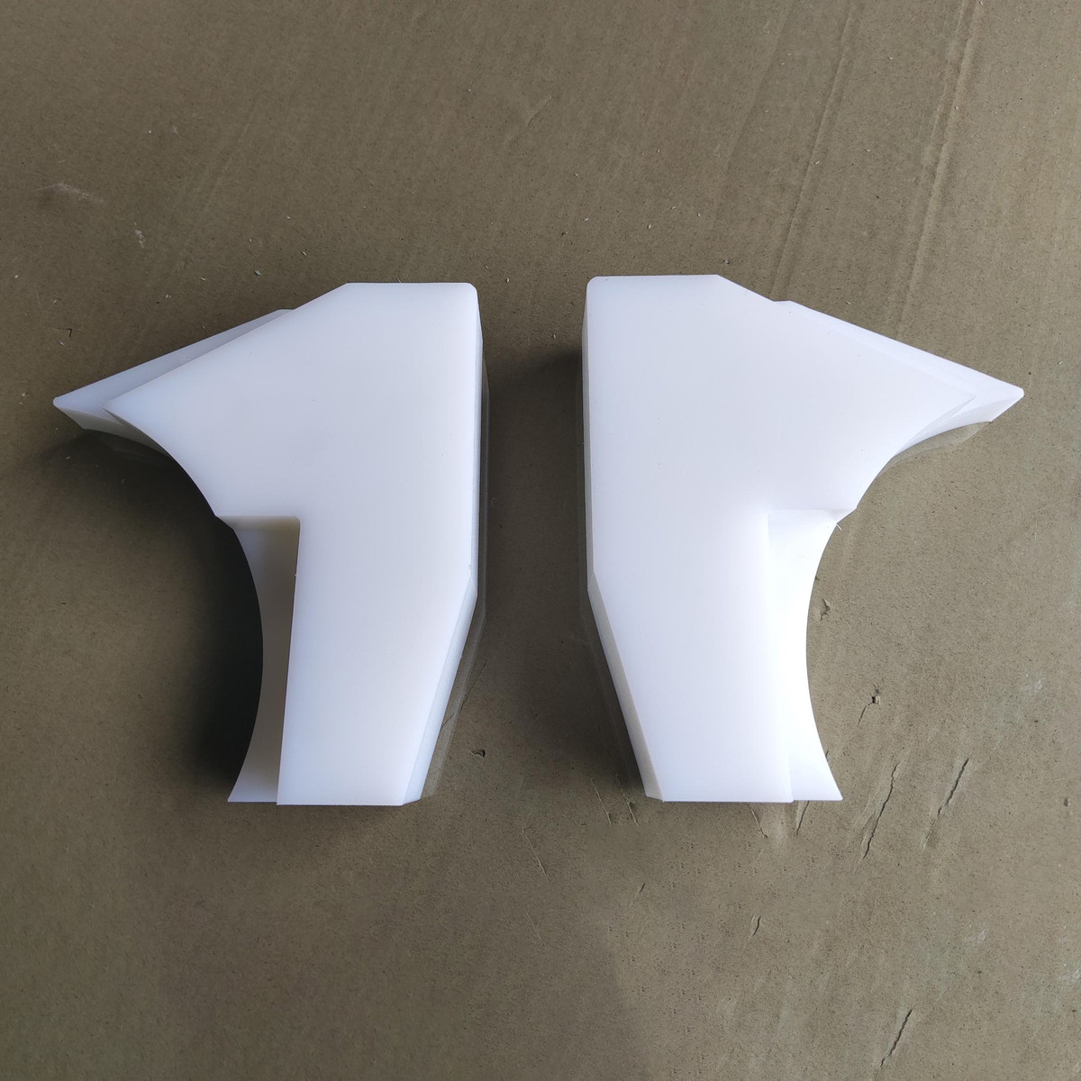 鸿燃精工白色pe定制打孔pe板加工超高分子聚乙烯水箱隔垫板塑料板