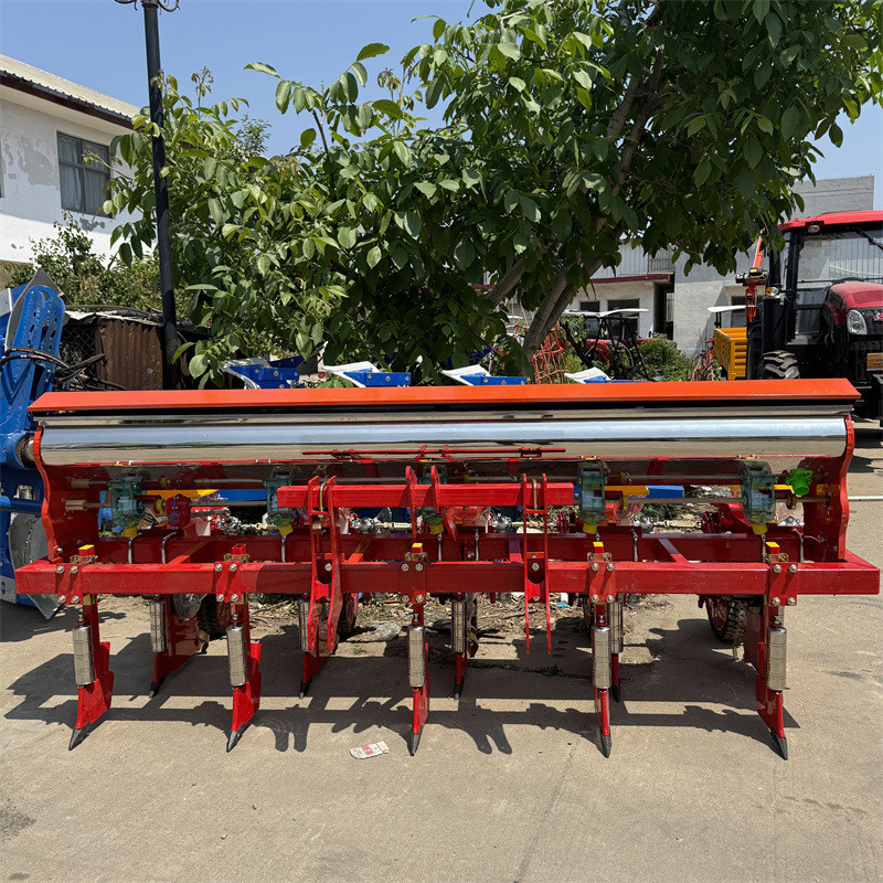 热销新型一体机播种施肥机农用多功能大豆免耕施肥播种玉米