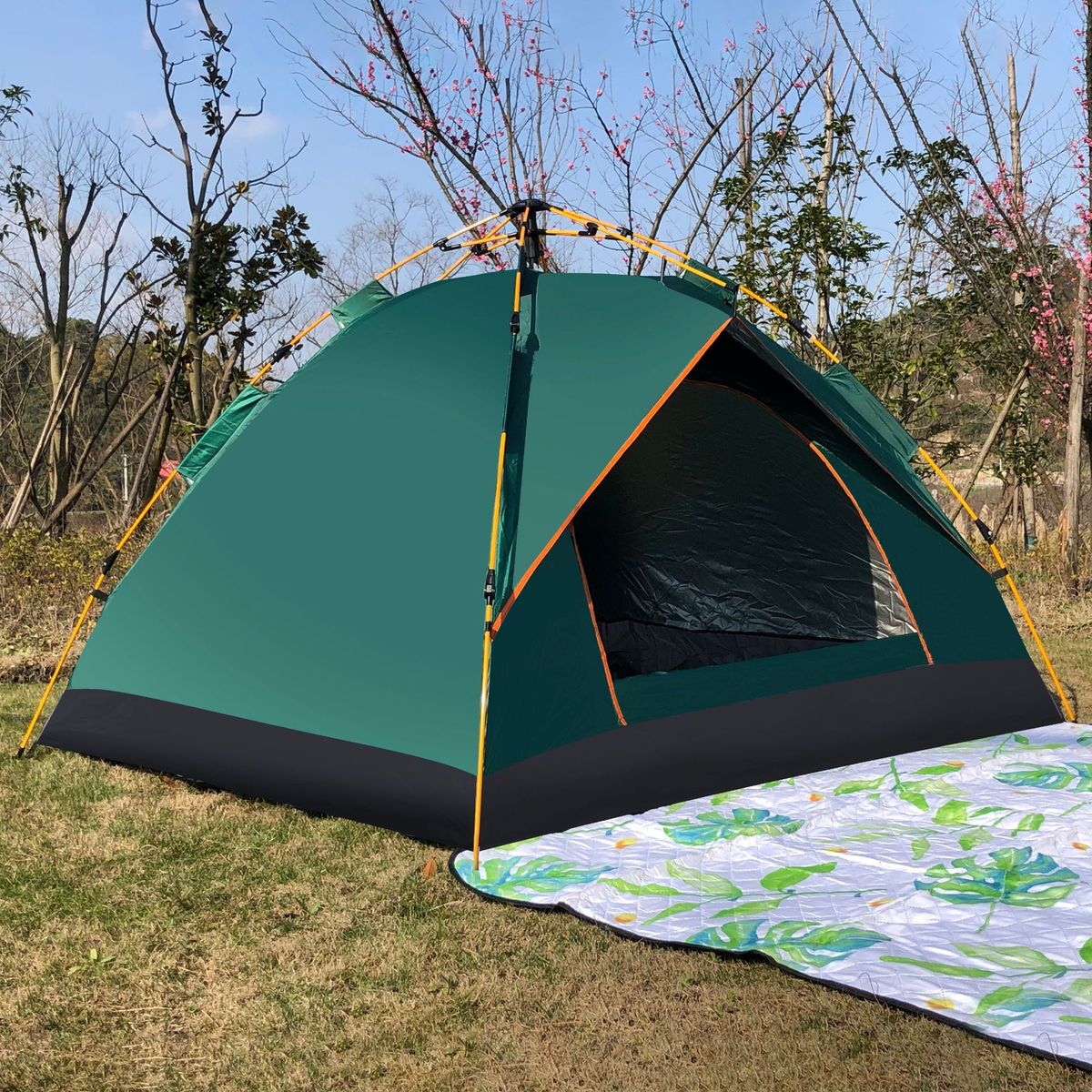 厂家批发折叠便携式户外牛津布防风防水防晒野营野餐露营帐篷天幕