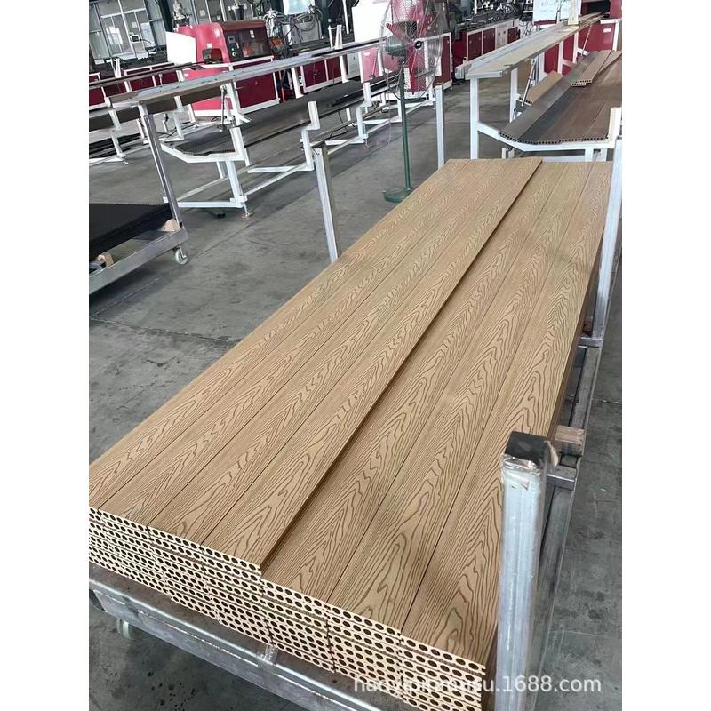 3d压纹户外塑木地板压花仿木纹庭院阳台花园别墅走廊地板长条拼接