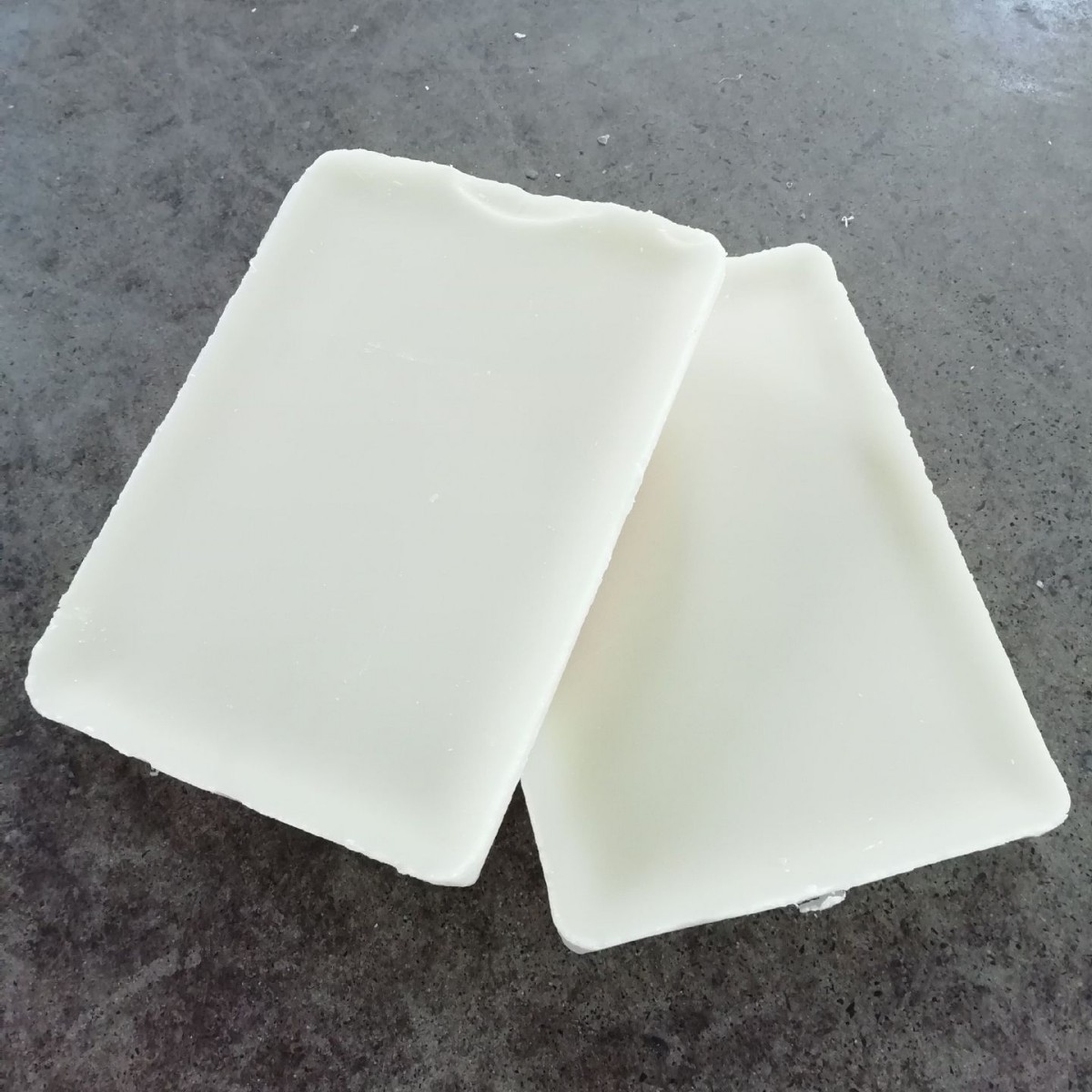 白蜂蜡颗粒可用厂家直销香薰蜡烛唇膏diy块状