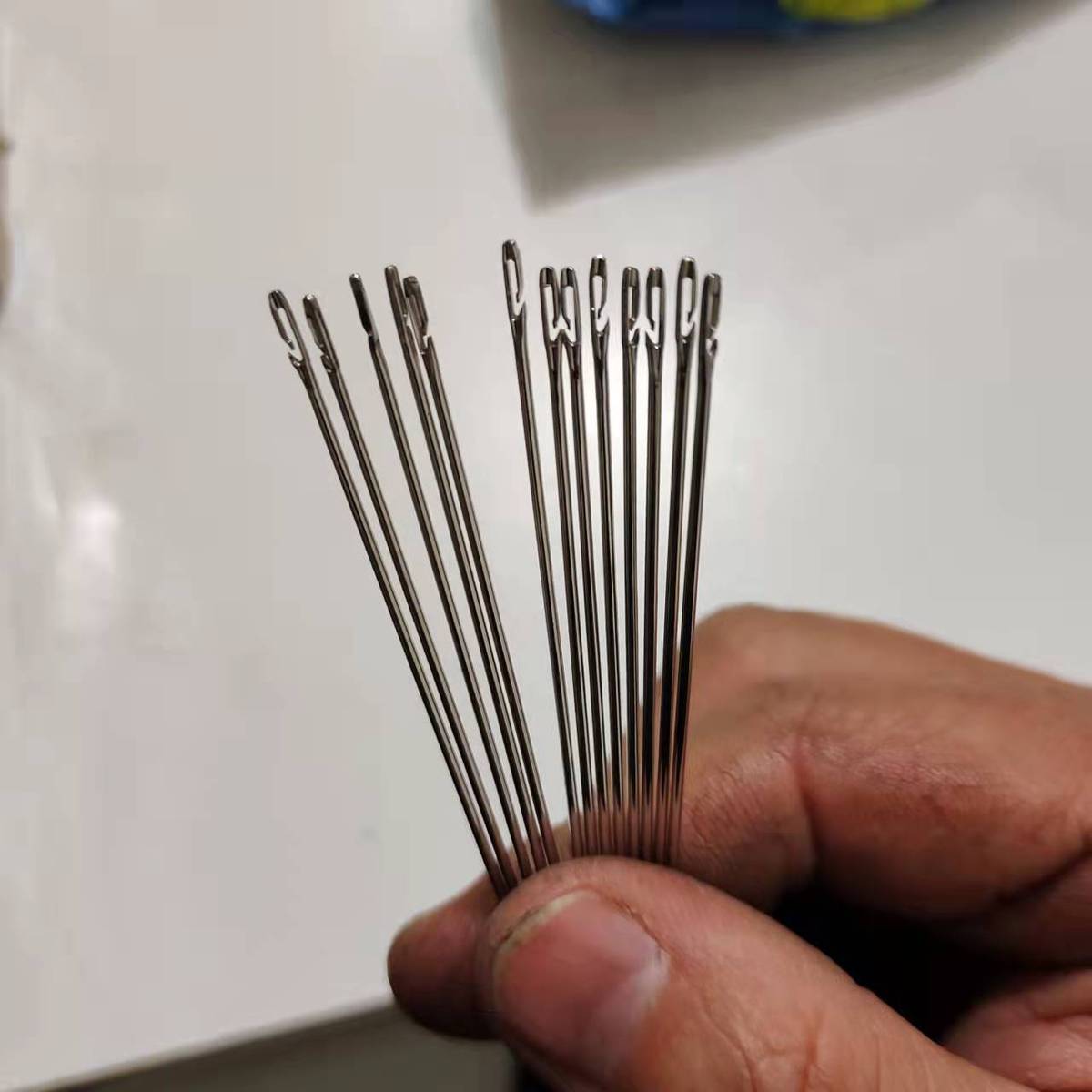 银侧散针1万支免穿针盲人针家用缝衣针木筒手缝针厂家批发