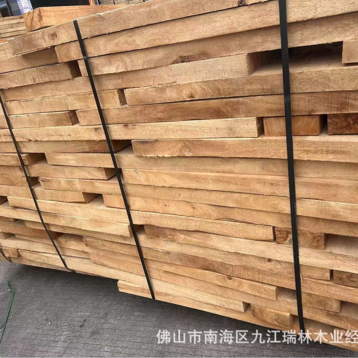 海南橡胶木直供板材实木家具木板直拼板橡木毛料木方工厂自然