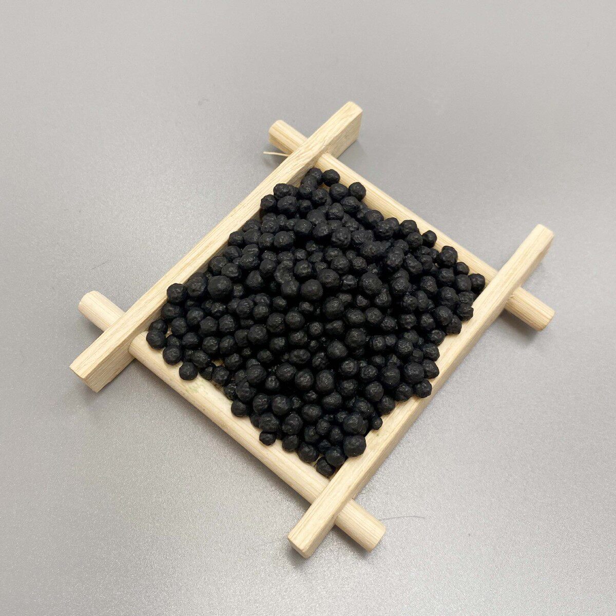 有机肥梅花生物黑色颗粒肥料有机肥秸秆肥厂家直销梅花有机肥