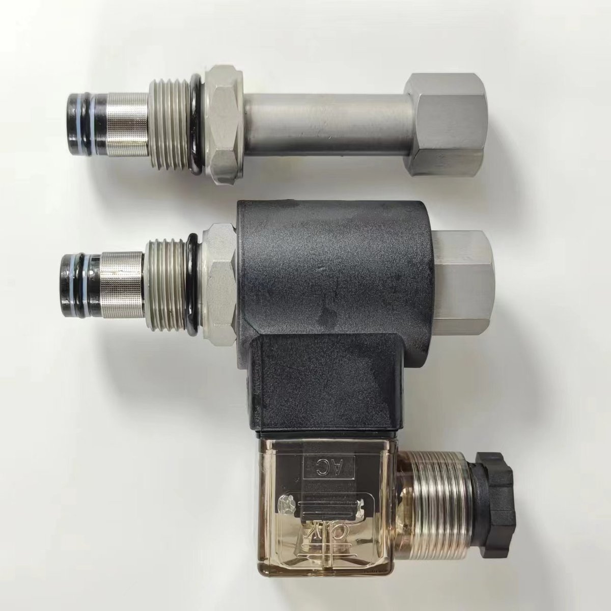 液压螺纹插装双向保压常闭电磁阀DHF08-228/SV08-28/SV2-08-2NCSP