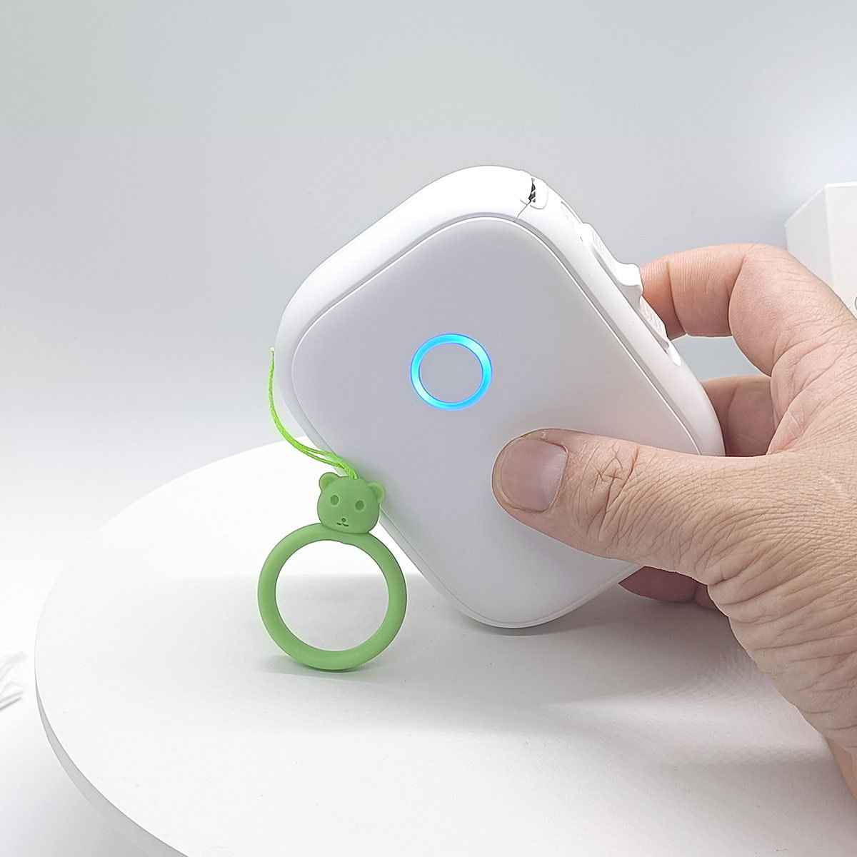 新品p12标签打印机家用连续纸无墨迷你打印机打印不干胶热敏