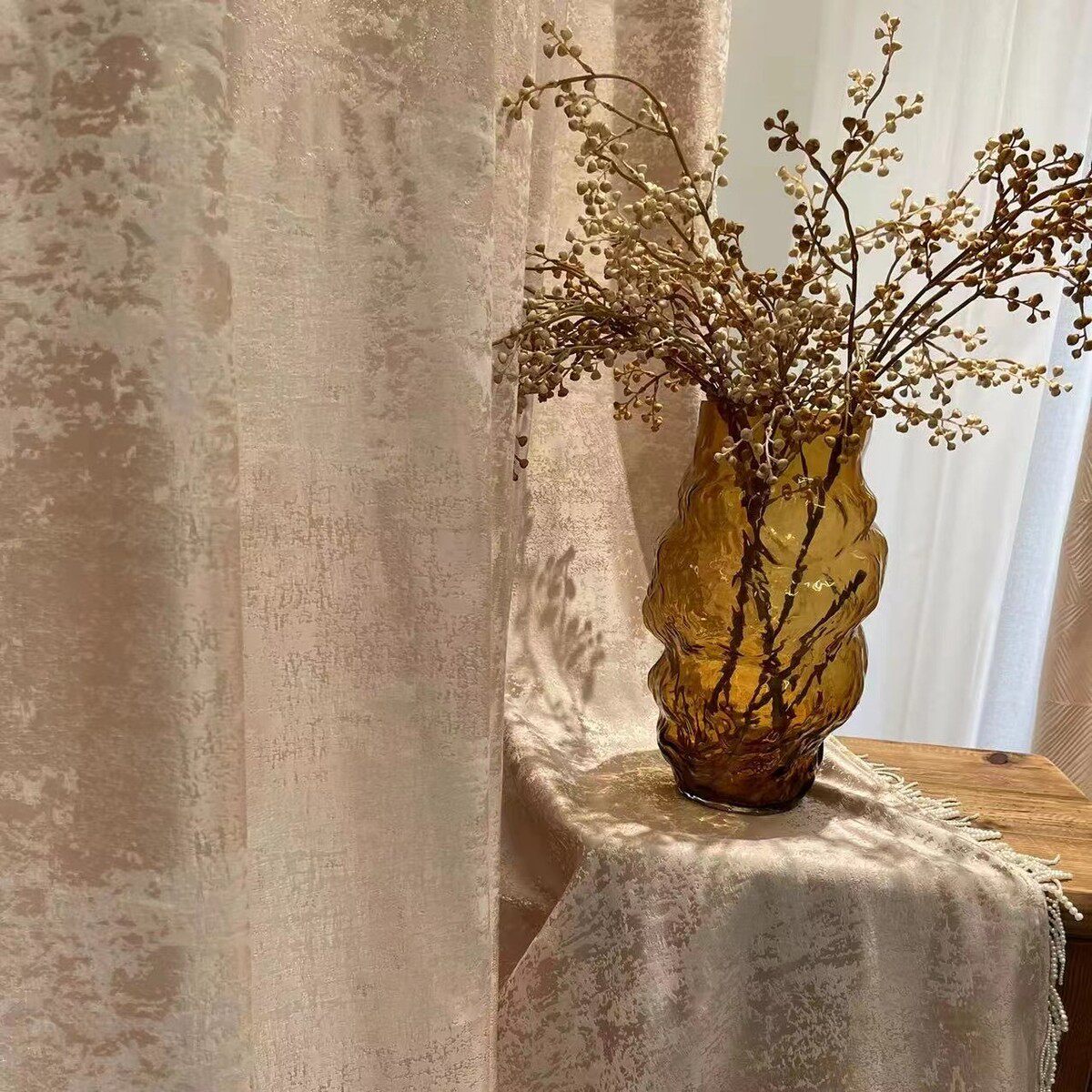 源头厂家批发金丝粉色帘高精密公主风卧室窗帘轻奢现代风美式窗帘