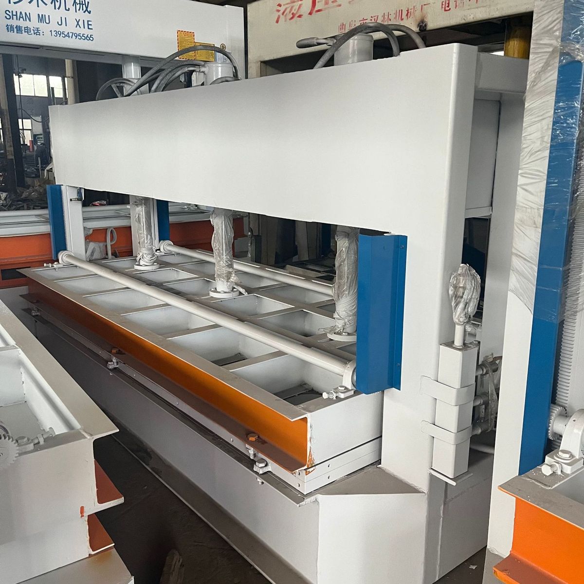 热销自动进出板防火门压木门冷压机钢门板铝蜂窝板50吨冷压机