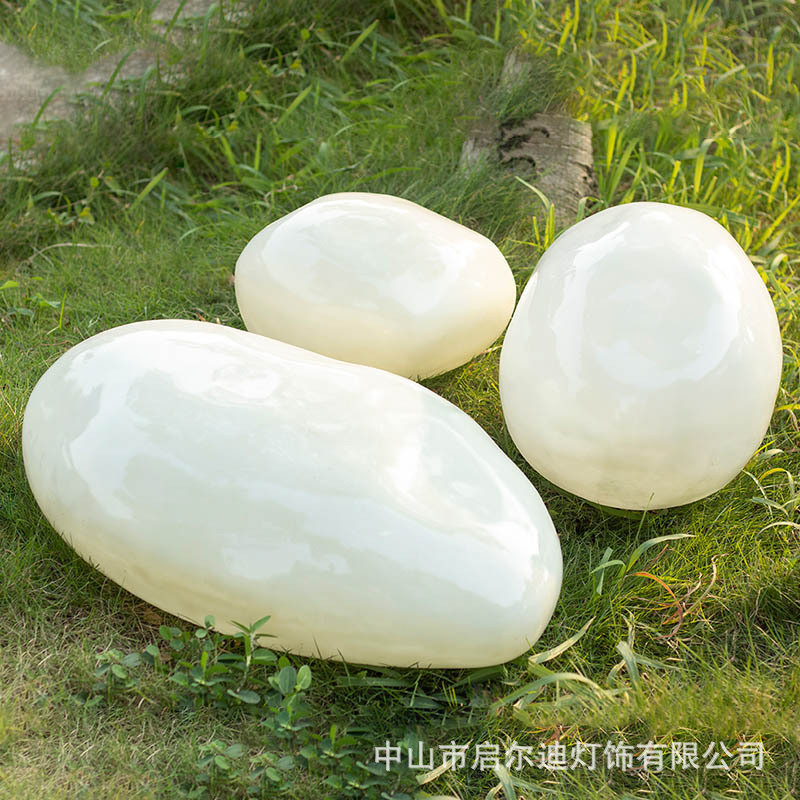 热销太阳能发光石头灯仿真鹅卵石景观灯户外防水庭院草坪灯亮化工