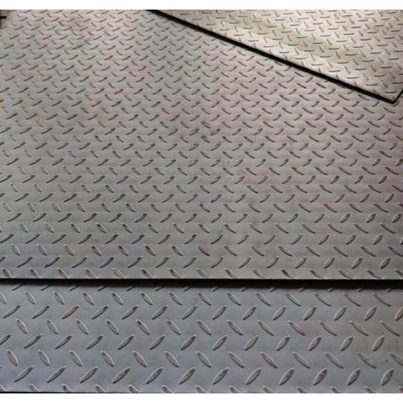 湖南花纹板镀锌花纹板钢板防滑钢板现货可切割楼梯步踏花纹加工