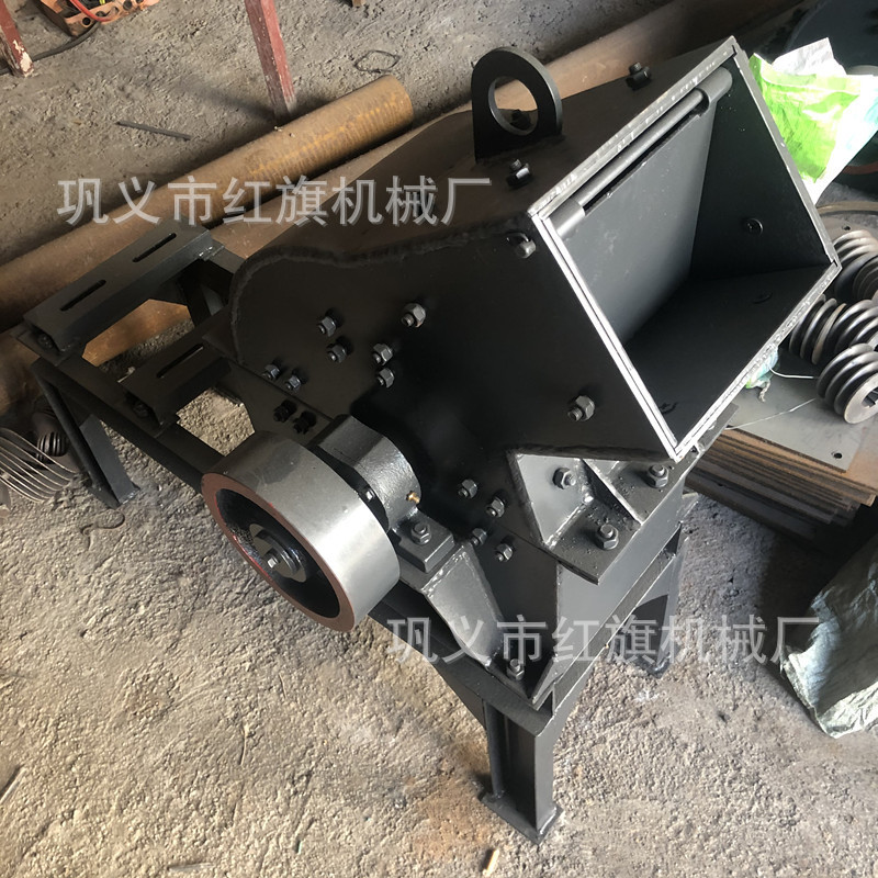 小型移动锤式破碎制砂机鹅卵石打砂机玄武岩建筑垃圾粉碎机