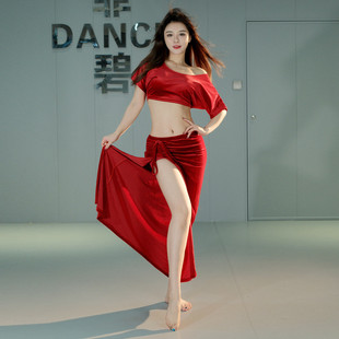 新款秋冬金丝绒肚皮舞练习服东方舞蹈表演团服开叉裙初学者套装