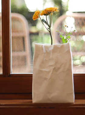 日本Ceramic Japan 陶瓷花器crinkle小松诚褶皱花瓶纸袋插花摆件