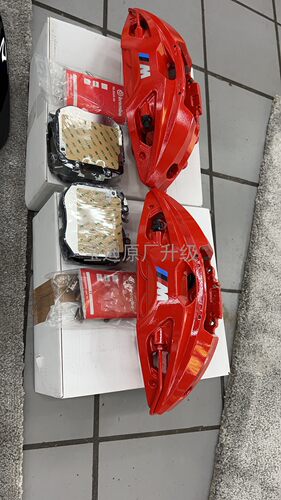 宝马刹车卡钳bmw高性能套装