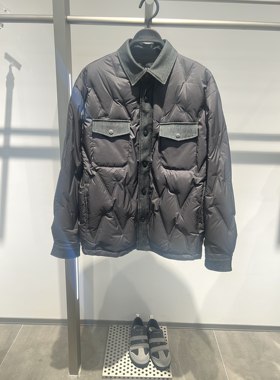 B1ACF4294 太平鸟男装2025冬季新款时尚黑色合体休闲衬衫式羽绒服
