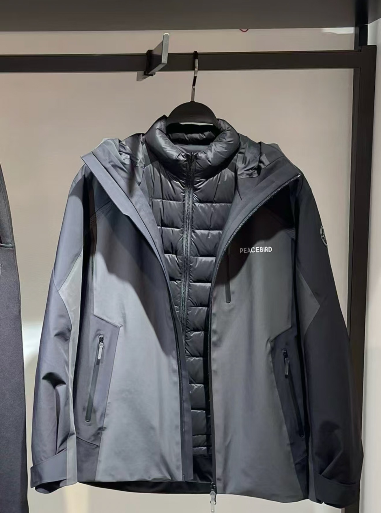 B2BCF4220/B2ACF420C 太平鸟男装2025冬季新款宽松工装冲锋衣外套