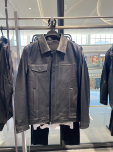 新款 2024冬季 黑色绵羊皮夹羽绒内胆皮衣外套 太平鸟男装 B1BDE4F01