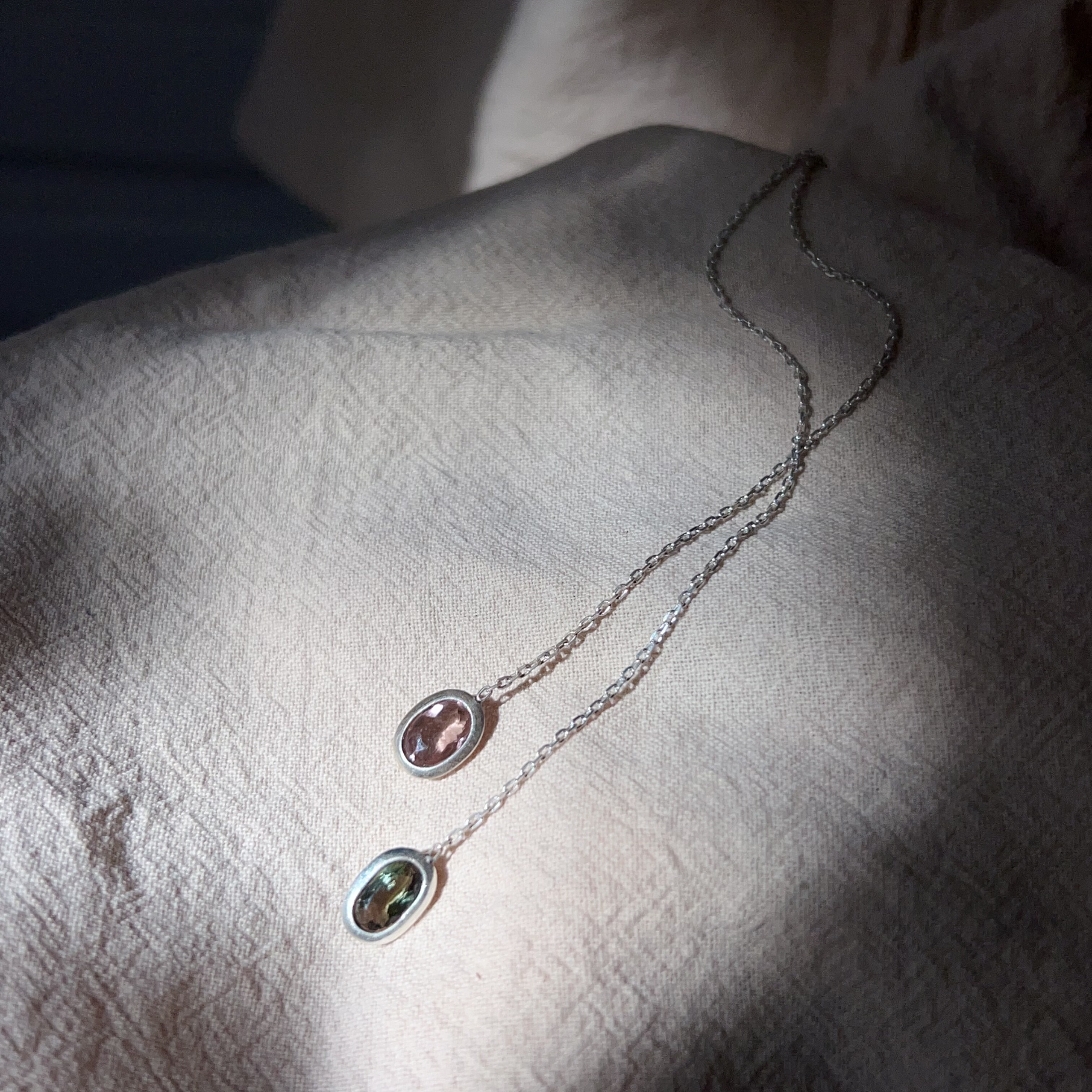 天然碧玺925银耳线 纯手工制作 碧玺成色好天然无优化 简约设计感