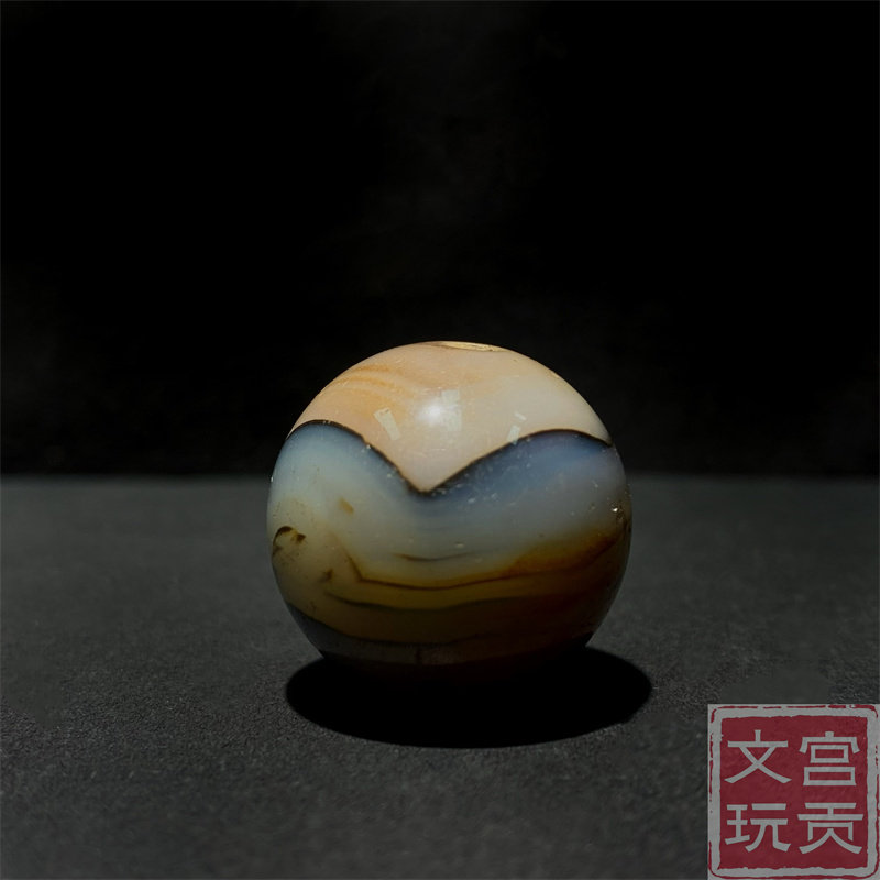 藏传清代蓝色缠丝玛瑙