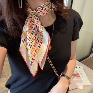 杭州丝绸秋季百搭经典字母围巾小领巾14姆米桑蚕丝真丝丝巾小方巾