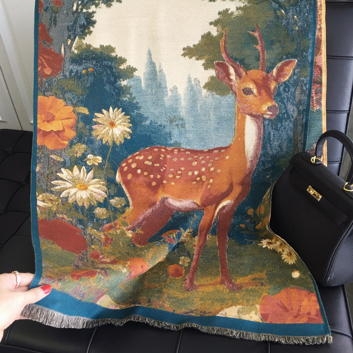 2025冬季新款韩国百搭艺术油画仿羊绒围巾女披肩两用学生保暖围脖