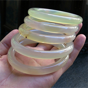 天然马达加斯加玛瑙手镯/复古圆条/冰糖雪梨色/水润玉髓No:100