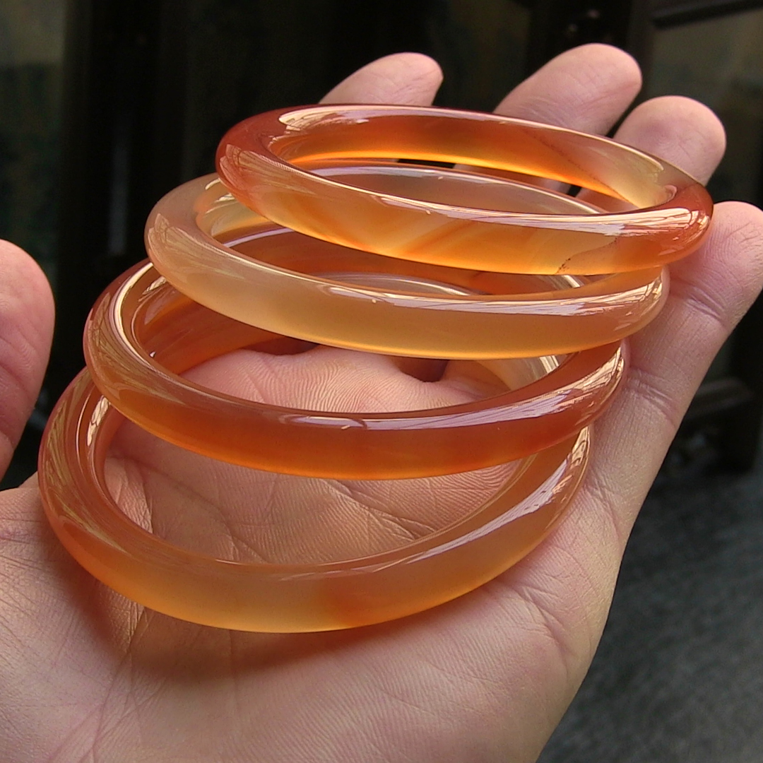 8mm细圆条/天然巴西玛瑙手镯/水润通透玉髓/送礼佳品No：135