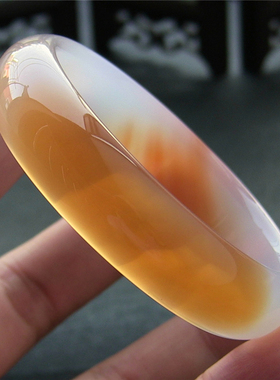 天然巴西玛瑙手镯/加厚不加宽/香橙色玉髓/水润通透781