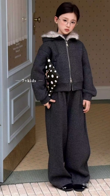 7+kids2025冬新款女童加绒加厚套装儿童洋气连帽外套阔腿裤65122
